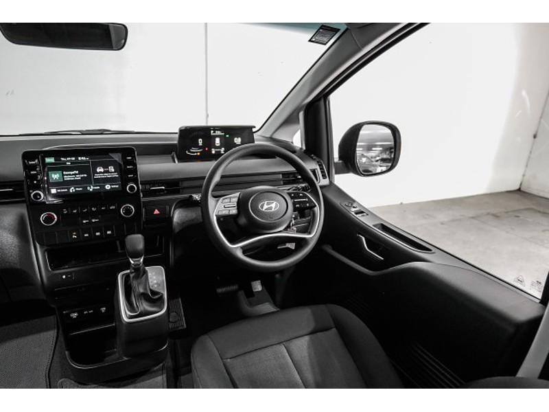 2025 Hyundai Staria Load