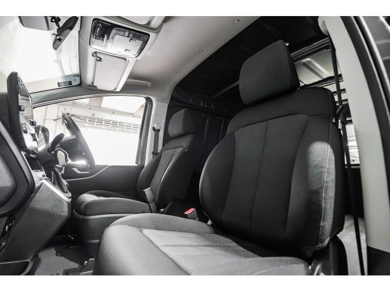 2025 Hyundai Staria Load