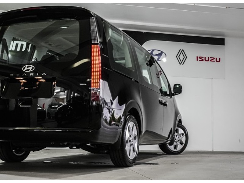 2026 Hyundai Staria