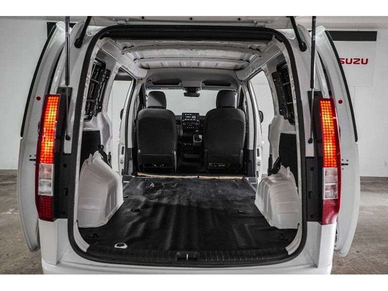 2024 Hyundai Staria Load