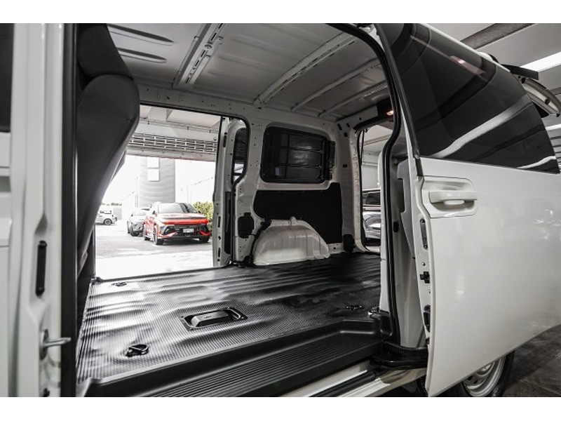 2024 Hyundai Staria Load