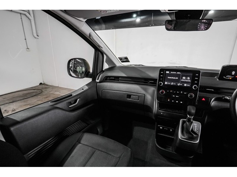2024 Hyundai Staria Load