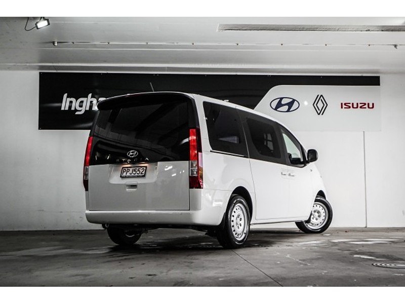 2022 Hyundai Staria Load