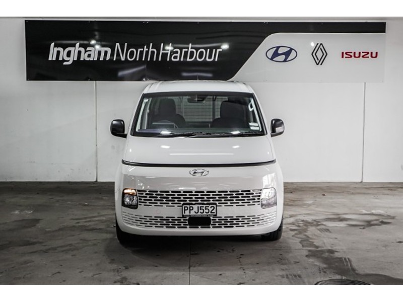 2022 Hyundai Staria Load