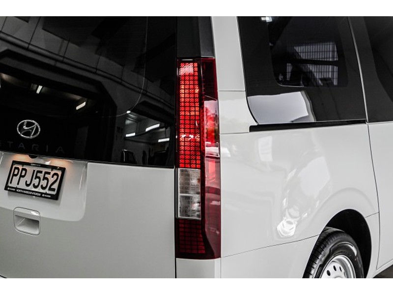 2022 Hyundai Staria Load