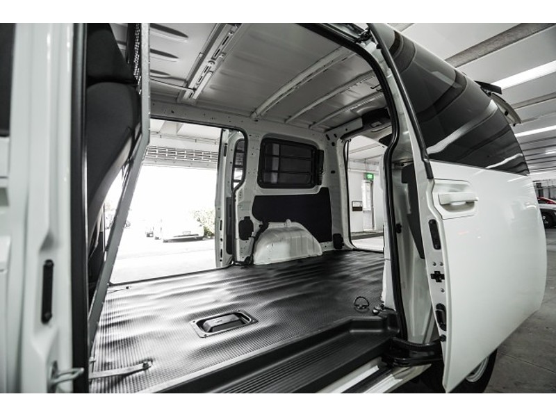 2022 Hyundai Staria Load