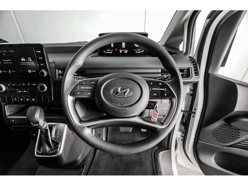 2022 Hyundai Staria Load
