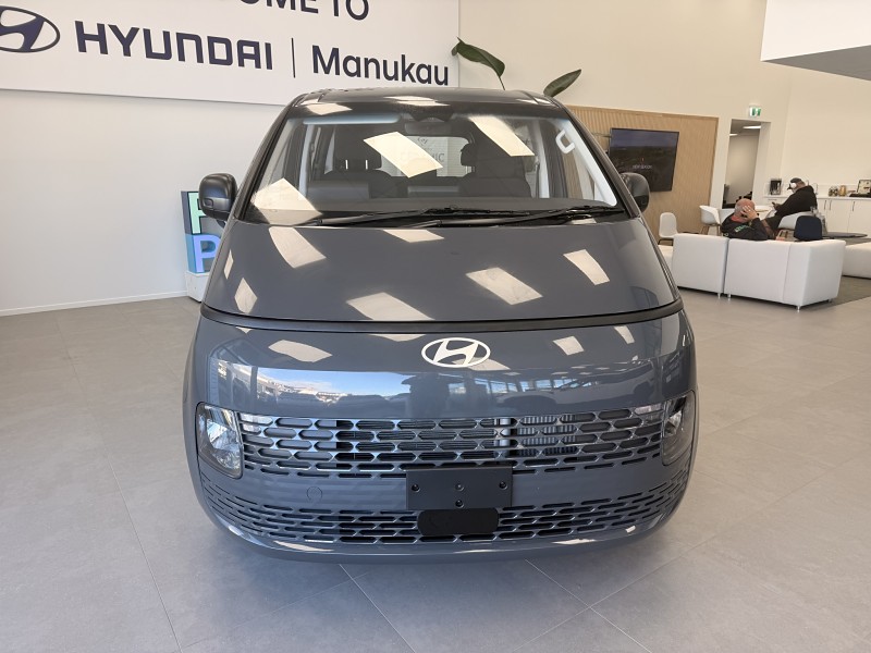 2026 Hyundai Staria Load