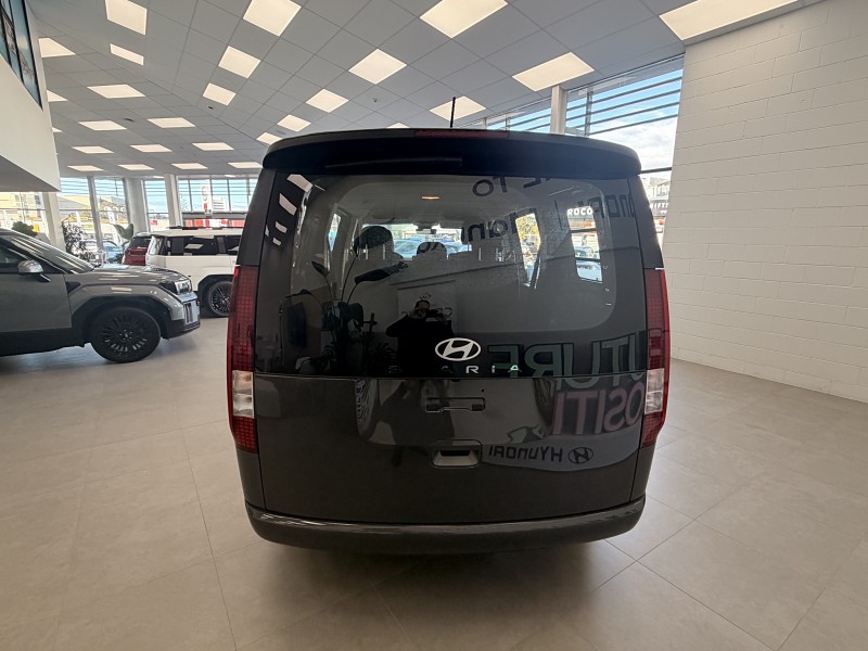 2026 Hyundai Staria Load
