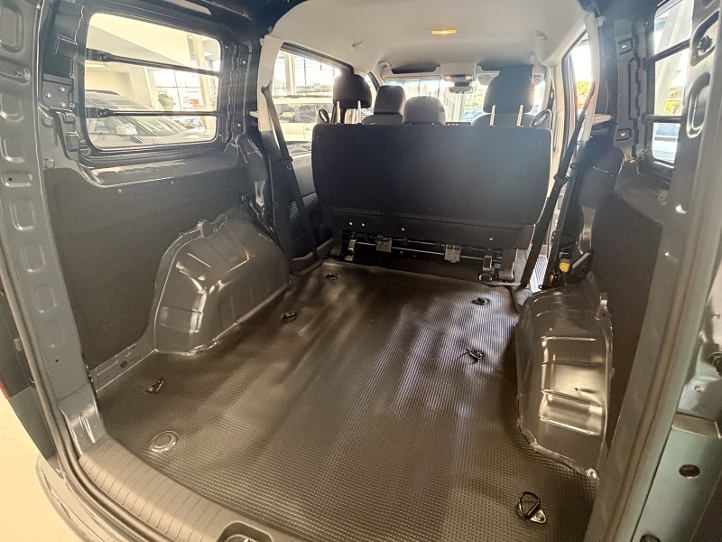 2026 Hyundai Staria Load