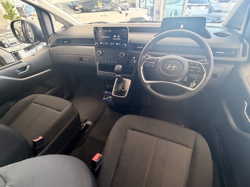 2026 Hyundai Staria Load