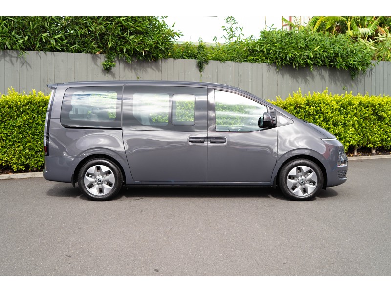 2026 Hyundai Staria