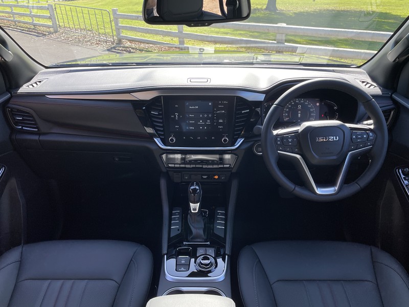 2026 Isuzu MU-X