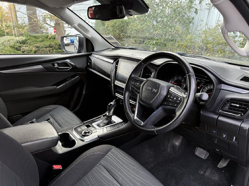 2022 Isuzu MU-X
