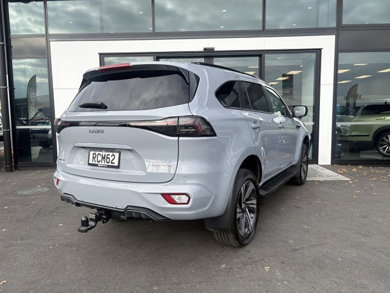 2025 Isuzu MU-X