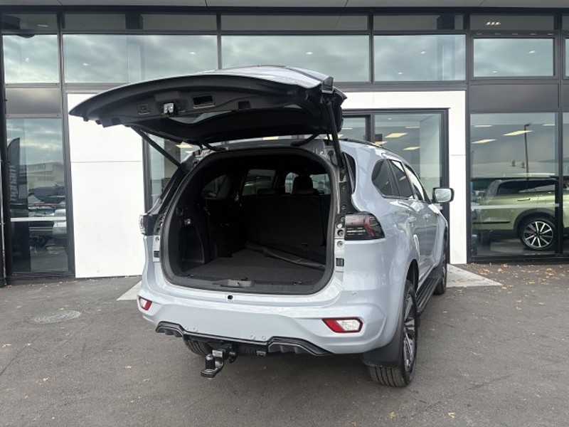 2025 Isuzu MU-X