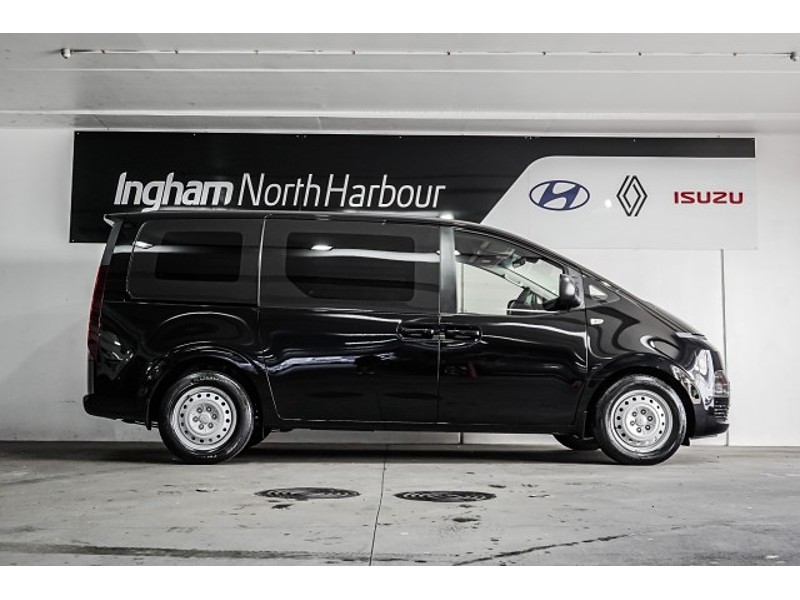 2022 Hyundai Staria Load