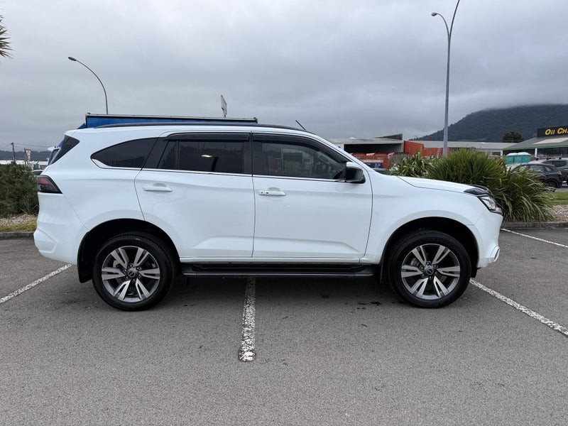 2024 Isuzu MU-X