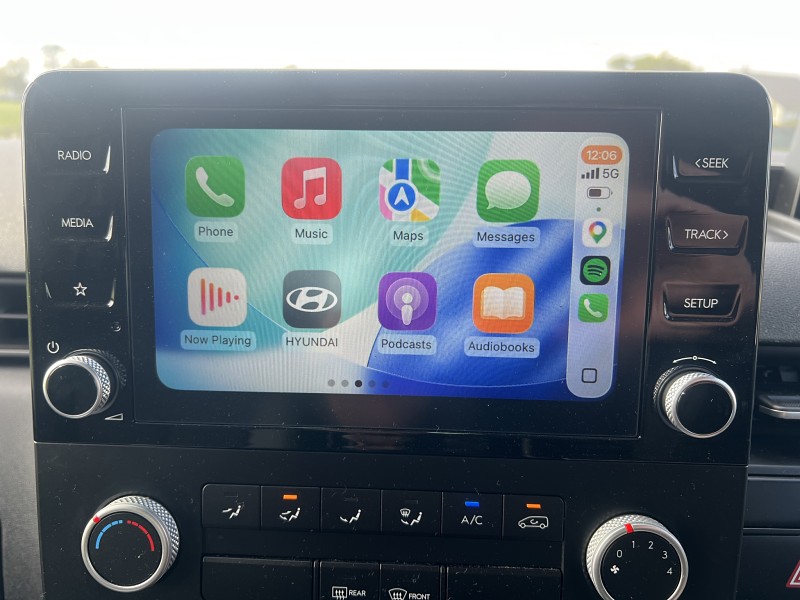 2022 Hyundai Staria