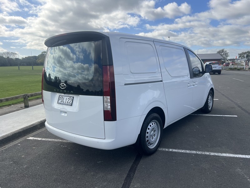 2022 Hyundai Staria