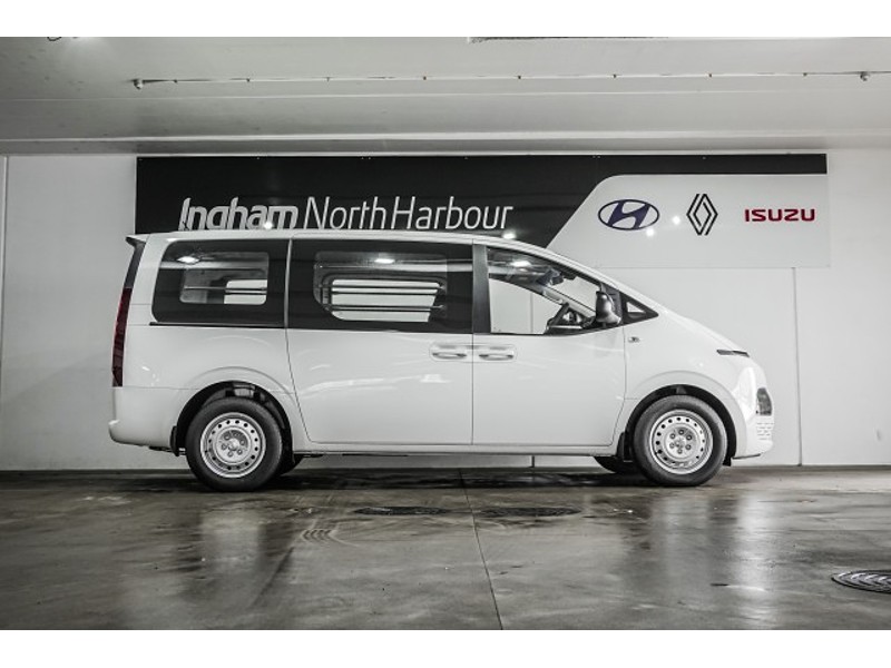 2026 Hyundai Staria Load