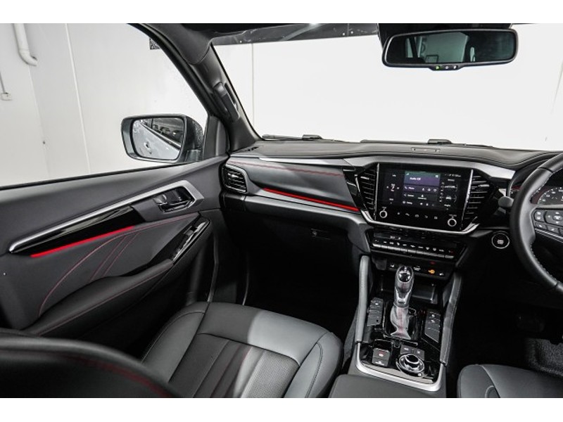 2026 Isuzu MU-X