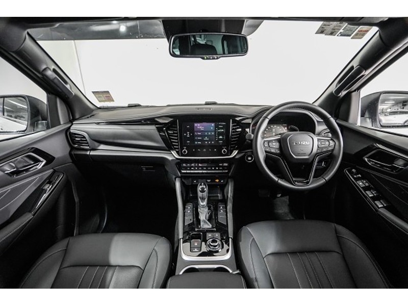 2026 Isuzu MU-X