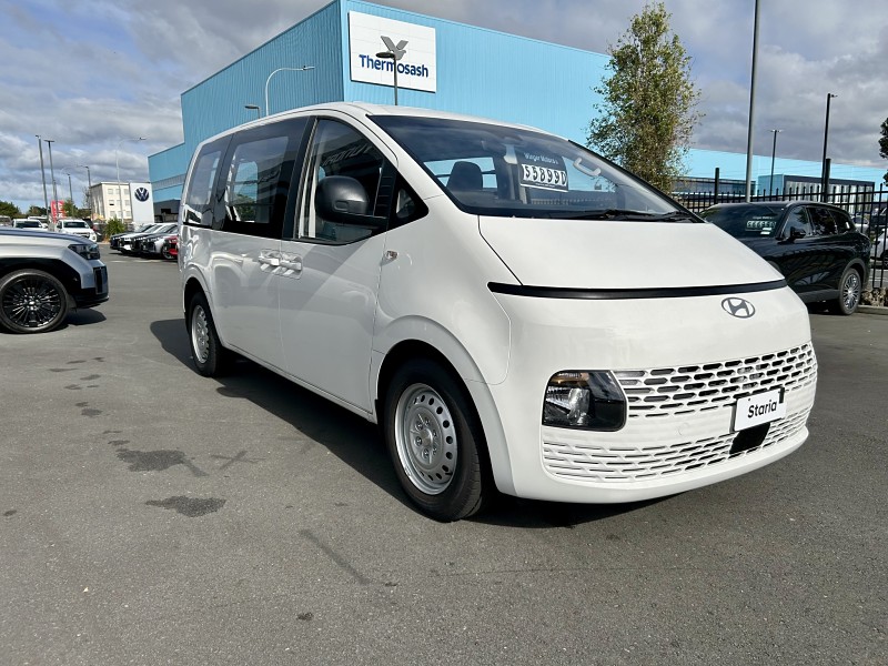 2026 Hyundai Staria