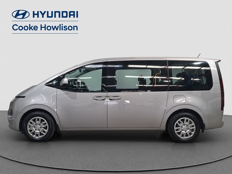 2023 Hyundai Staria