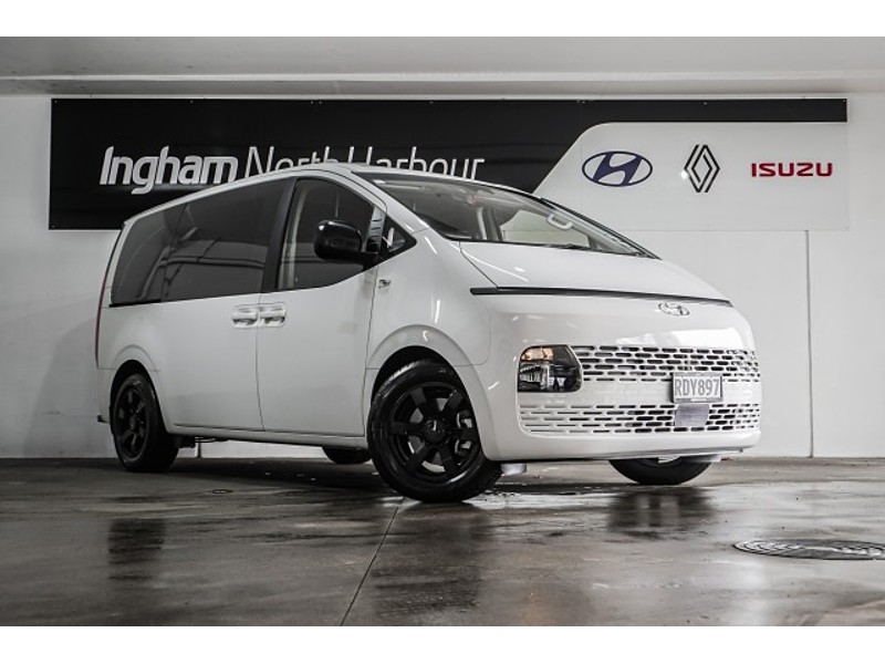 2022 Hyundai Staria Load