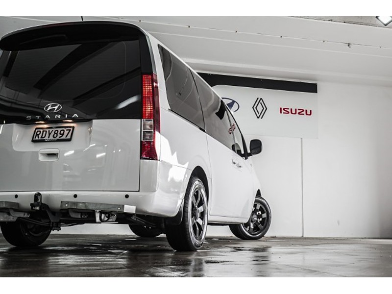 2022 Hyundai Staria Load