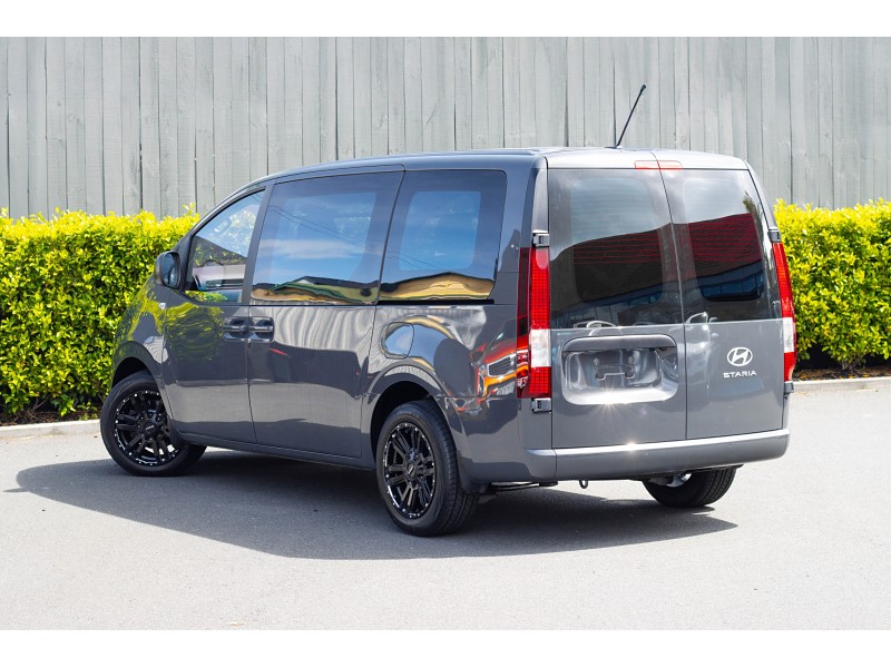 2026 Hyundai Staria
