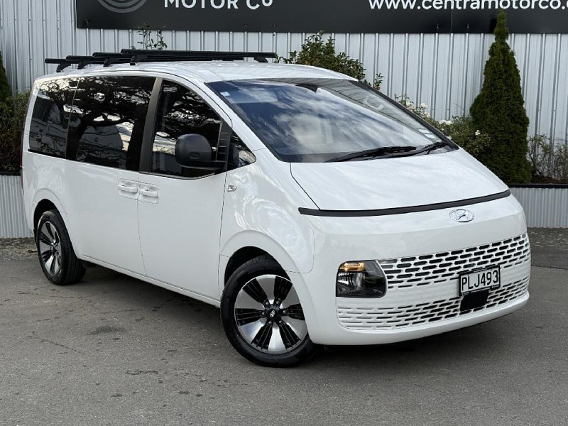 2022 Hyundai Staria Load