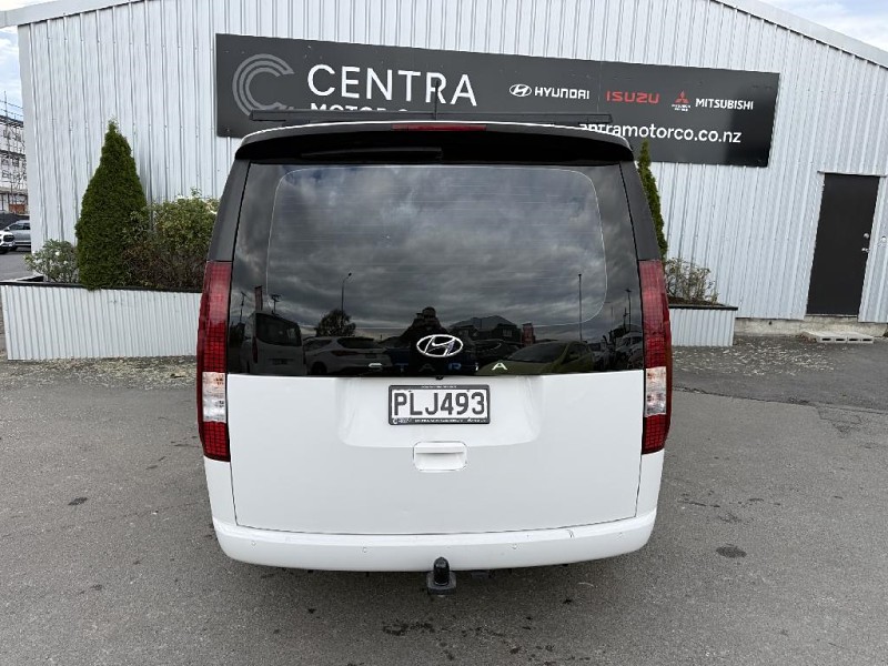 2022 Hyundai Staria Load