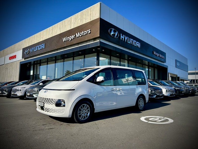 2022 Hyundai Staria