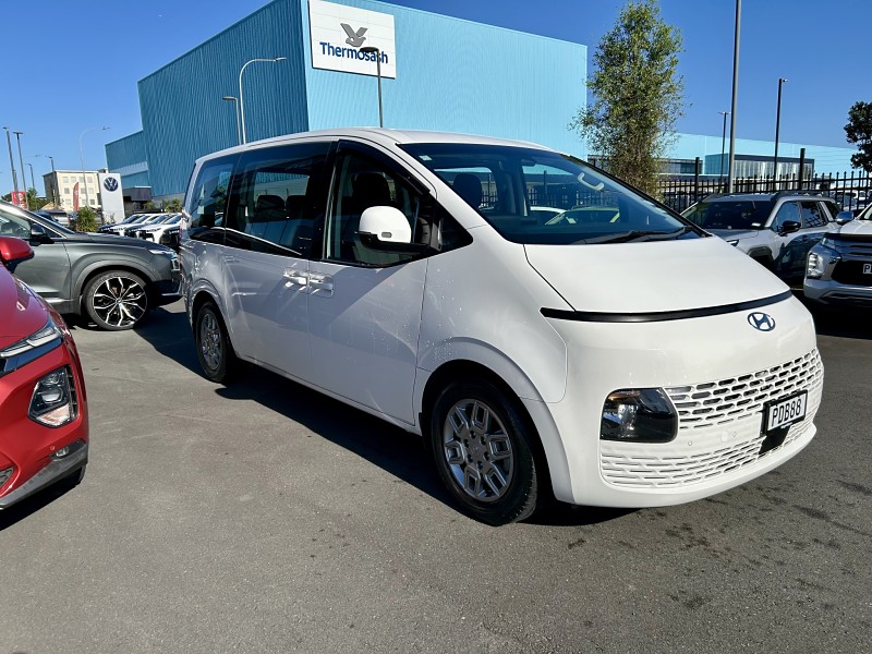 2022 Hyundai Staria