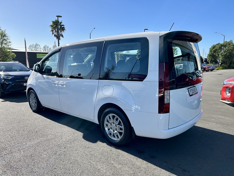 2022 Hyundai Staria