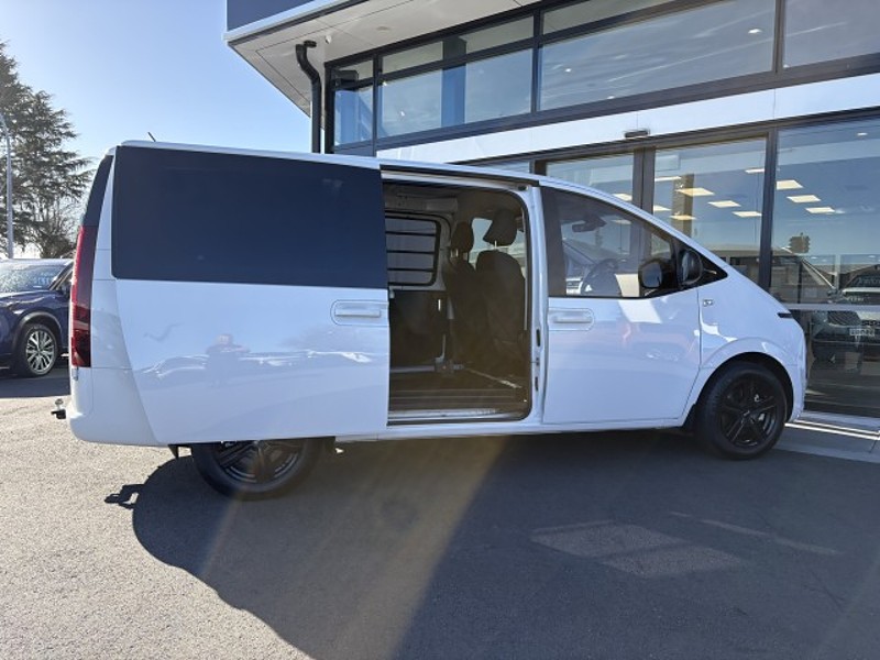 2024 Hyundai Staria Load