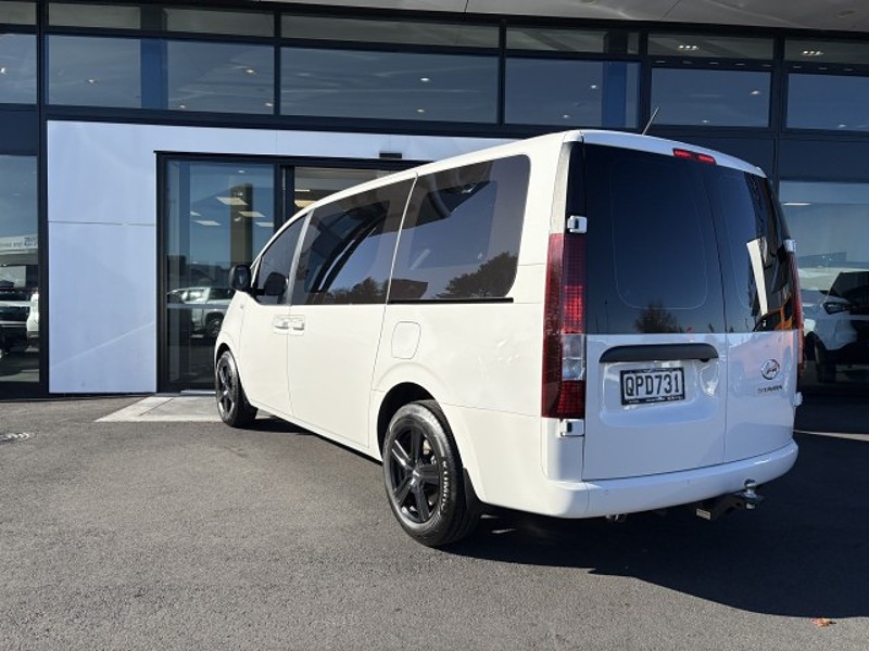 2024 Hyundai Staria Load