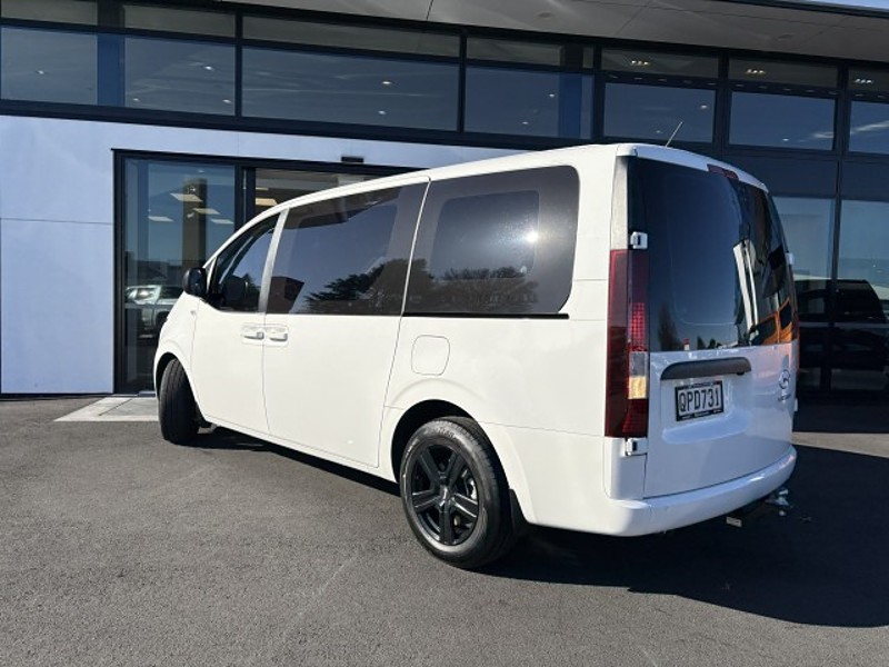 2024 Hyundai Staria Load