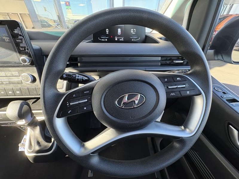 2024 Hyundai Staria Load