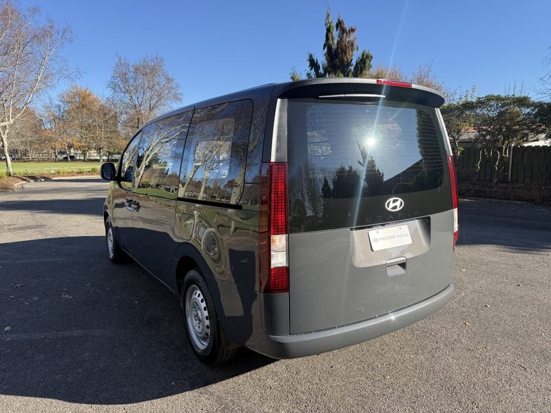 2026 Hyundai Staria Load