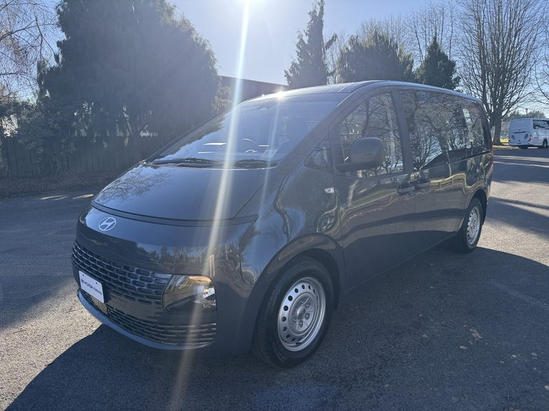 2026 Hyundai Staria Load