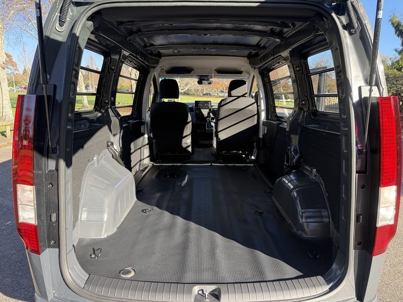 2026 Hyundai Staria Load