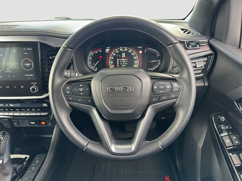2026 Isuzu MU-X