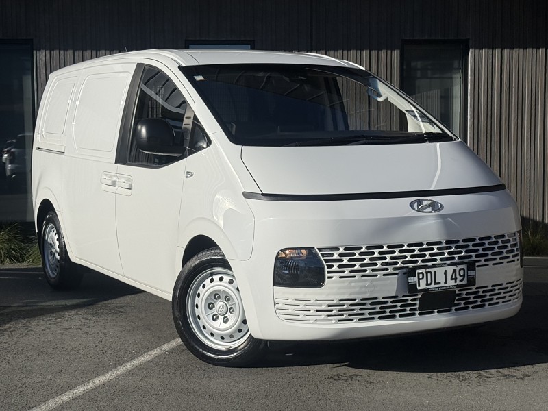 2022 Hyundai Staria Load