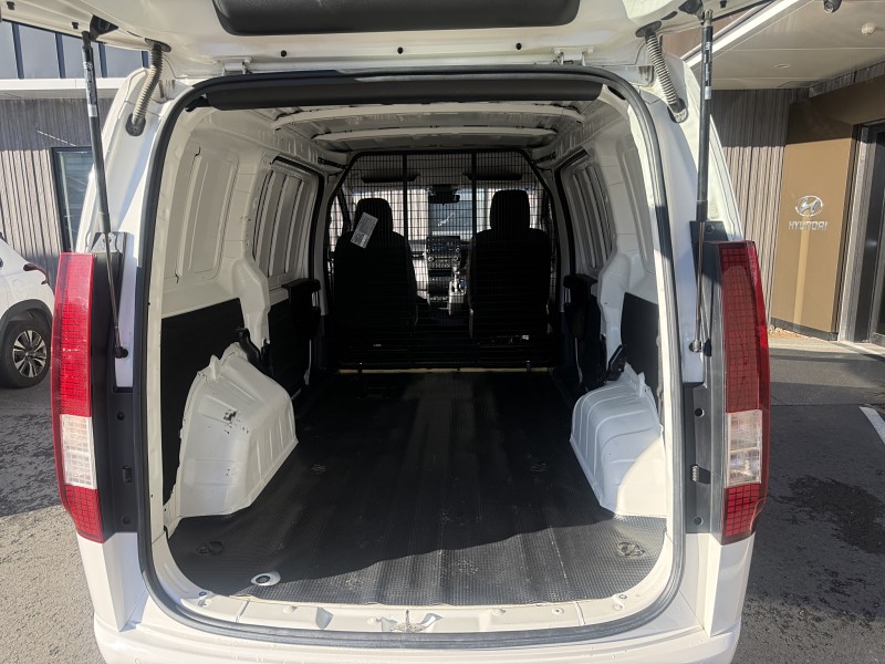 2022 Hyundai Staria Load