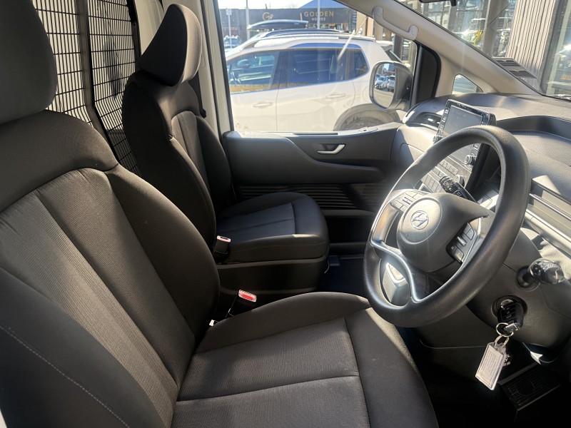 2022 Hyundai Staria Load