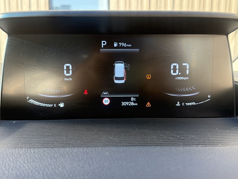 2022 Hyundai Staria Load