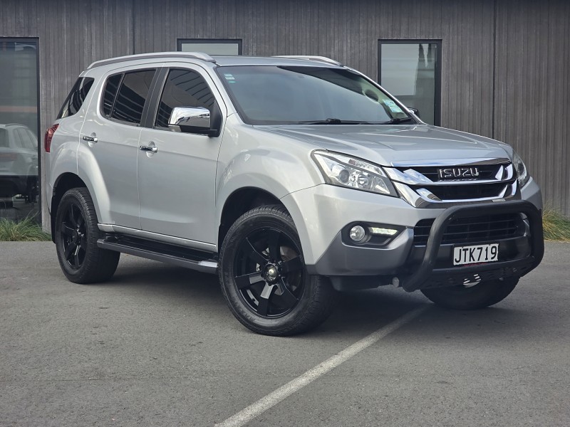 2016 Isuzu MU-X